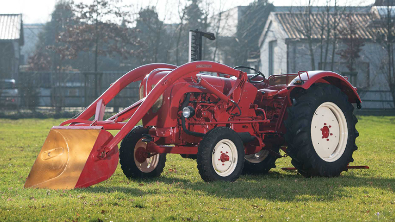 Πωλείται συλλεκτικό τρακτέρ της Porsche!